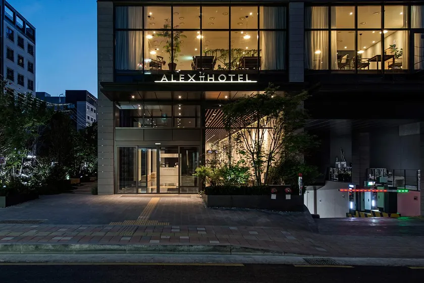 Alex72 Hotel - Image 1