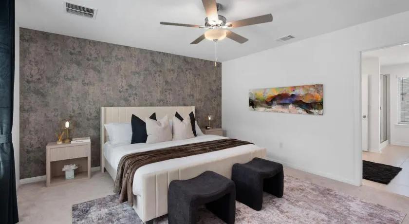 Lux Cozy Home l SE Austin near F1-COTA-ABIA-Tesla - Image 1