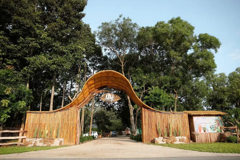 The Leaf Cafe & Glamping - Image 1
