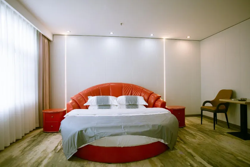 Dreaming of Lijiang Theme Hotel - Image 1