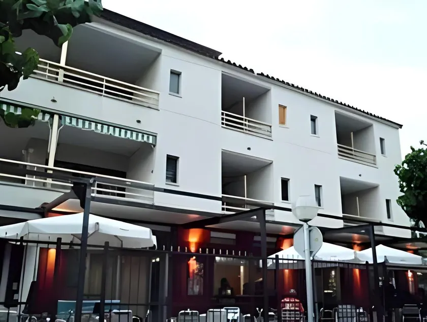 Hostal Porto Mar - Image 1