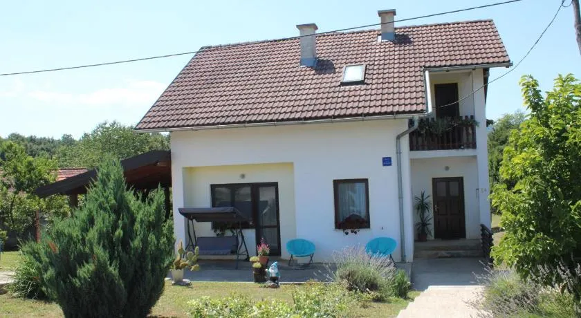 Studio Apartment Ivona & Tin - Image 1