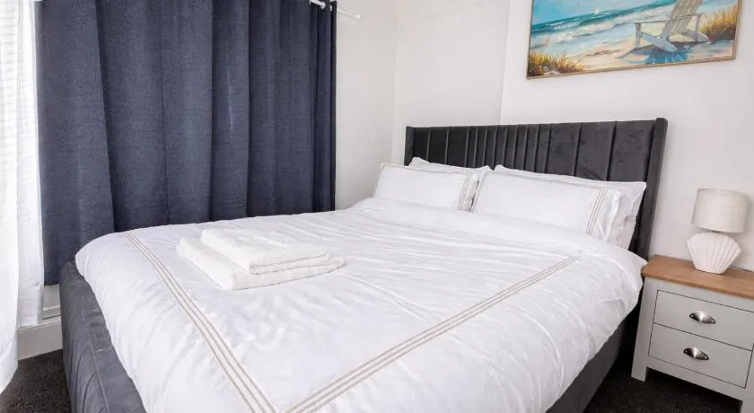 Doncaster 3 Big Bed House -Contractors & Families - Image 1