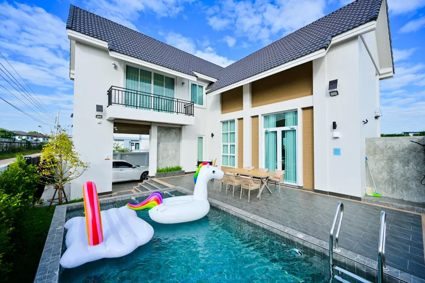 Santara Pool Villa Udon - Image 1