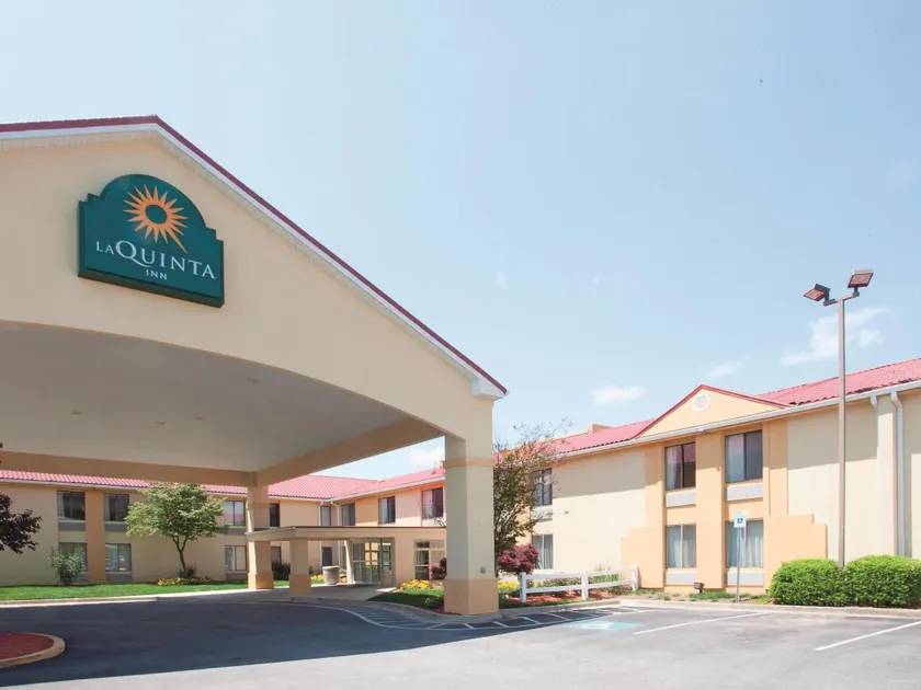 Spark by Hilton Waldorf - Image 1