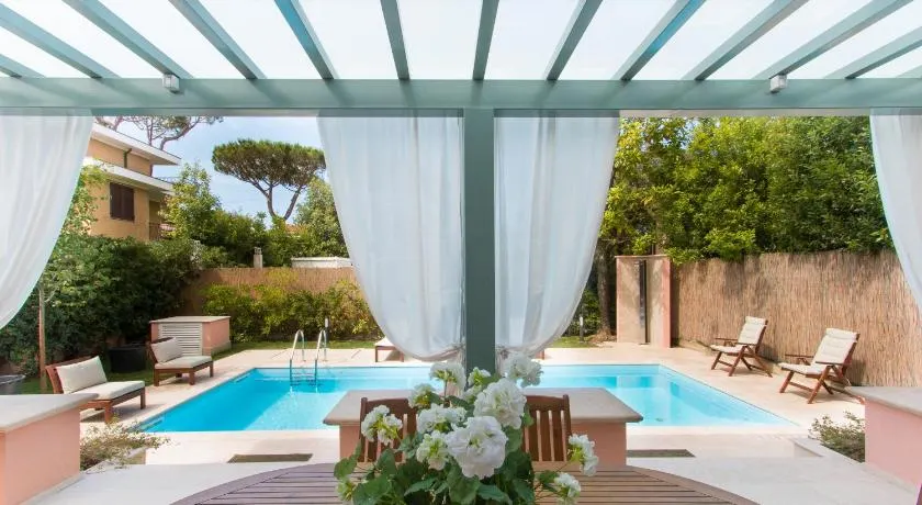 Villa Il Rifugio – Eleganza e piscina privata a 400 m dal mare - Image 1