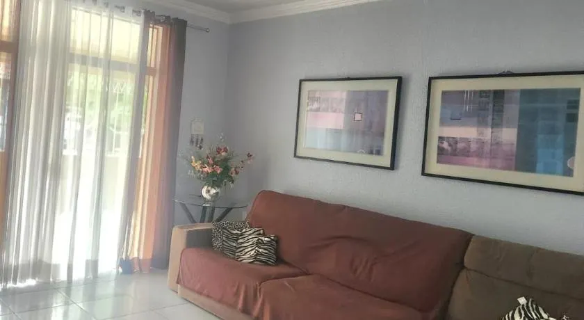 Linda Casa - Image 1