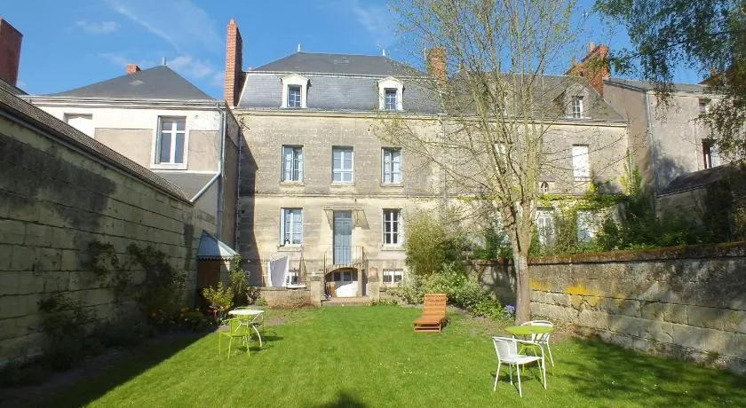 A la Fleur de Lys - Image 1
