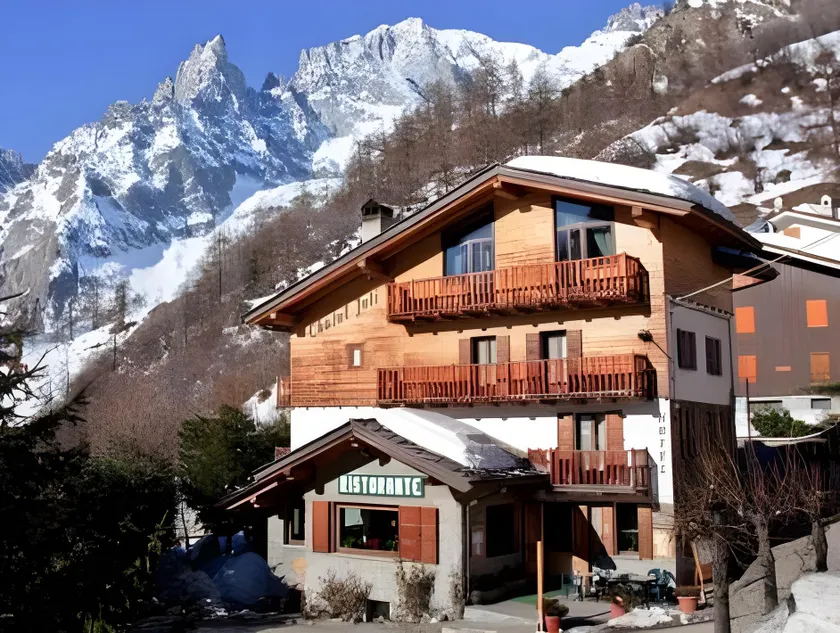 Hotel Chalet Joli - Image 1