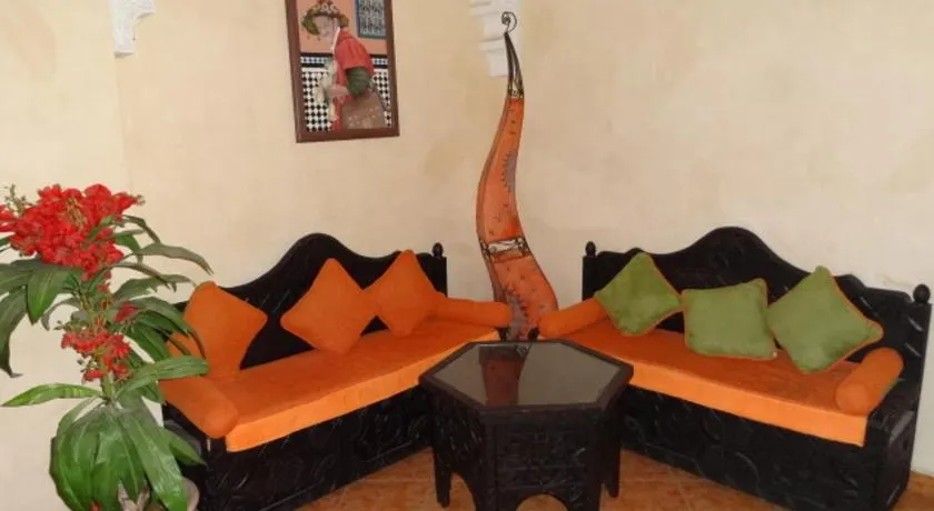 Manis Apartment Set in a Hotel Area - Image 1
