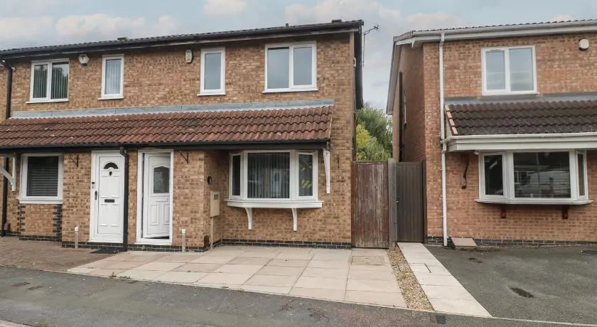 12 Gorse Lane - Image 1