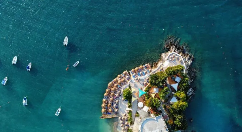 Manta Hotel - Image 1