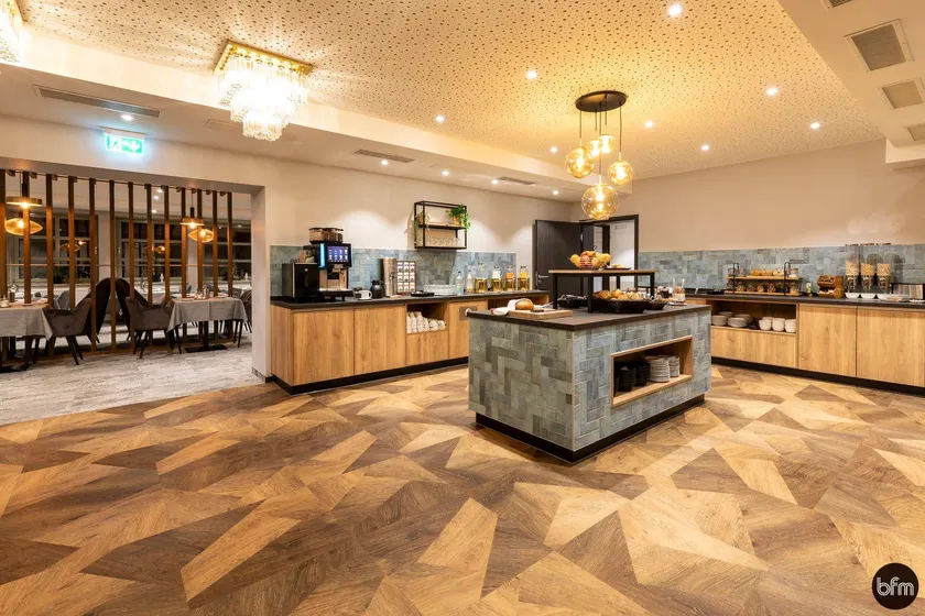 Dom Hotel - Image 1