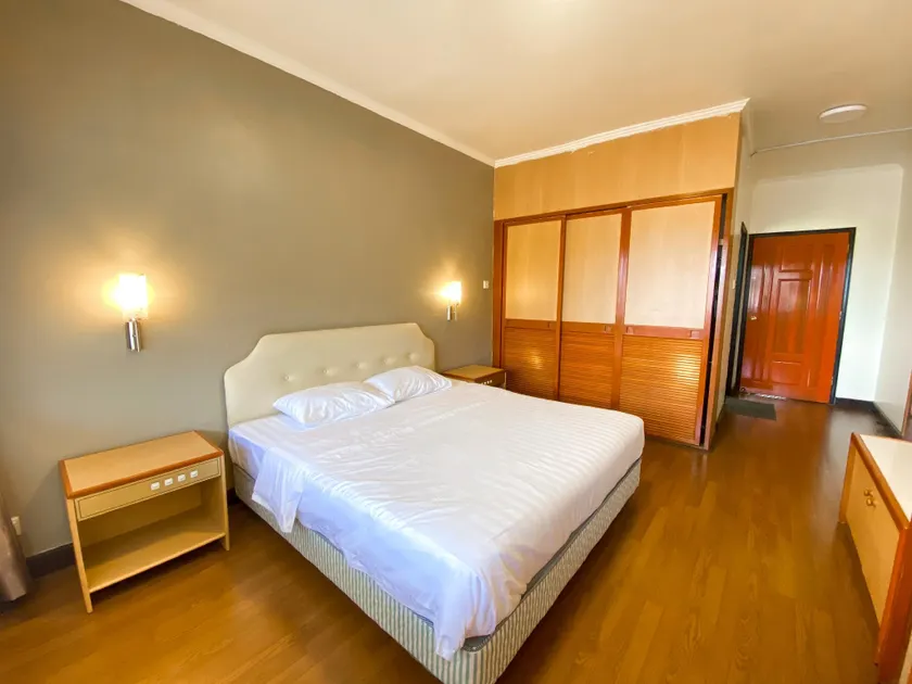 Upgraded - Spacious Cozy Apartment Hotel - Image 1