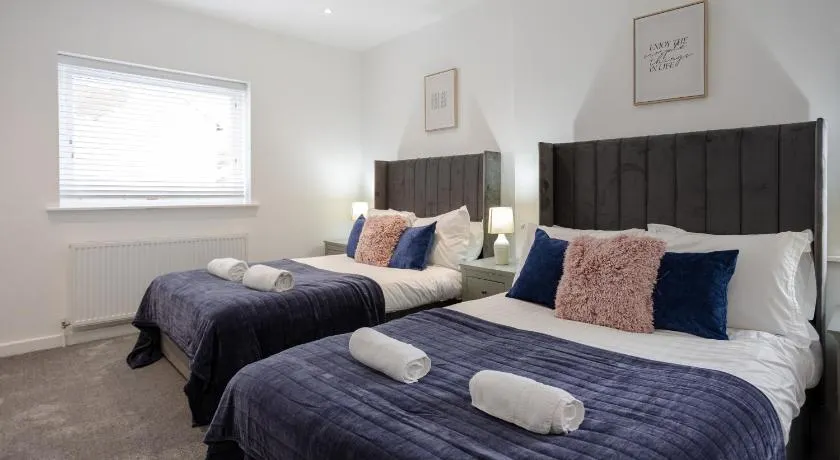 Bespoke Apartments Near Cardiff City Centre Free Parking - Image 1