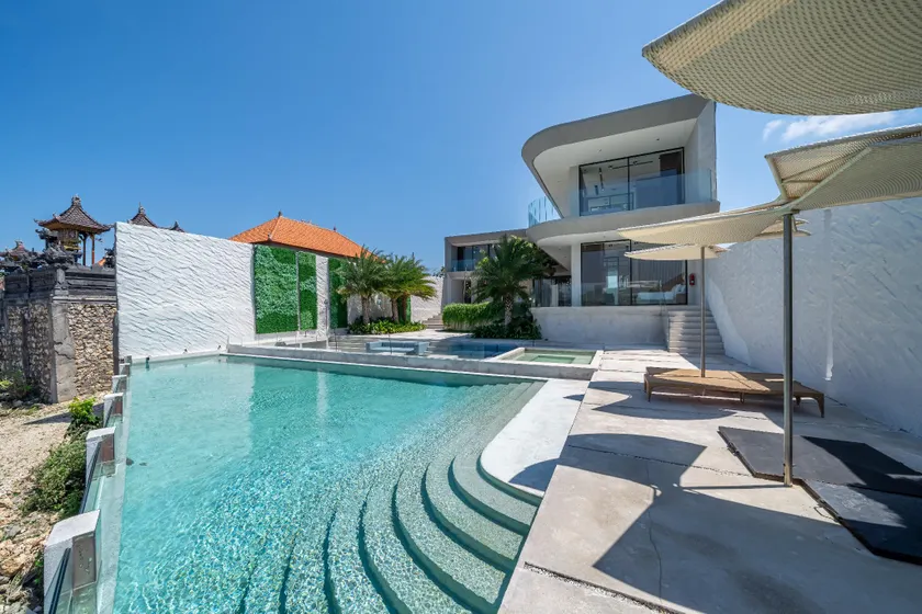 LegKo- Bold, Bright& Brand New –Uluwatu 4BR Villa - Image 1