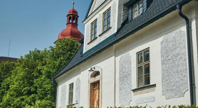 Barokní kaplanka 1796 A. D. - luxusní apartmány v Českém ráji - Image 1
