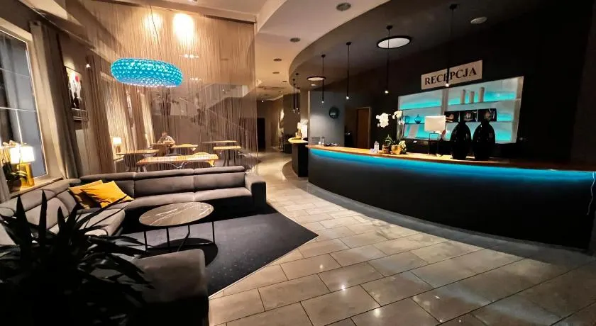 Hotel Nowy Dwór - Image 1