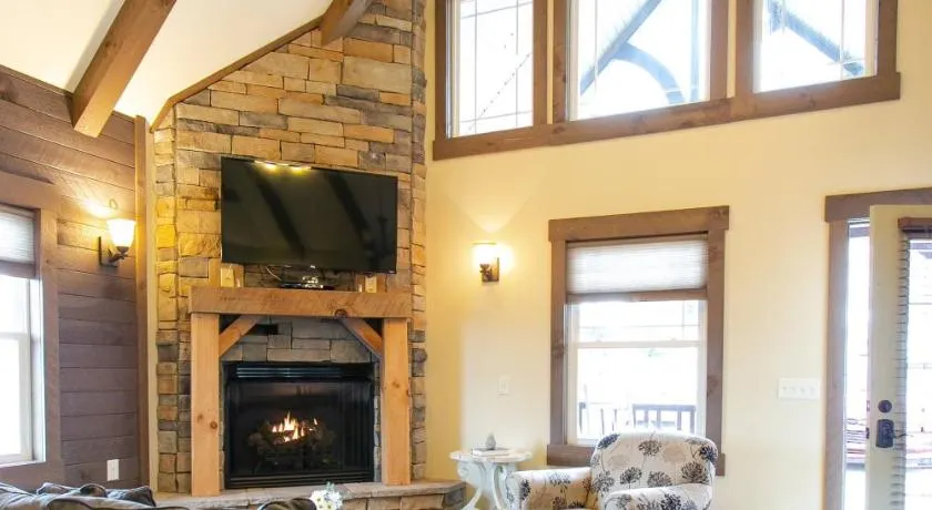 Country Bliss Cottage by Amish Country Lodging - Image 1