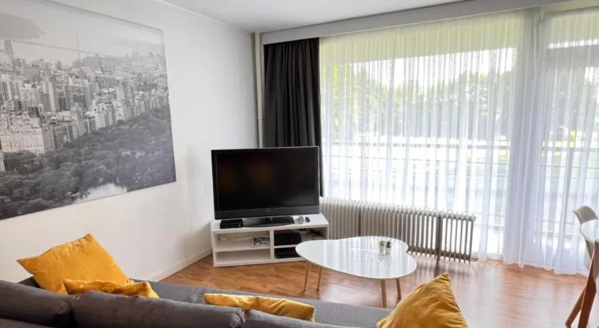 Alexis's loft - Image 1