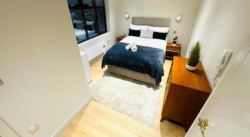 Luxury Central London flats, convenient for tourists - Image 1
