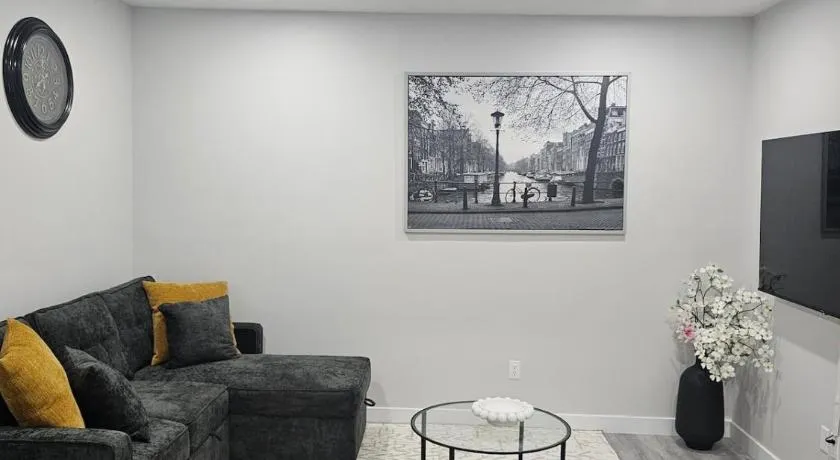 Cozy on Baywater - Image 1