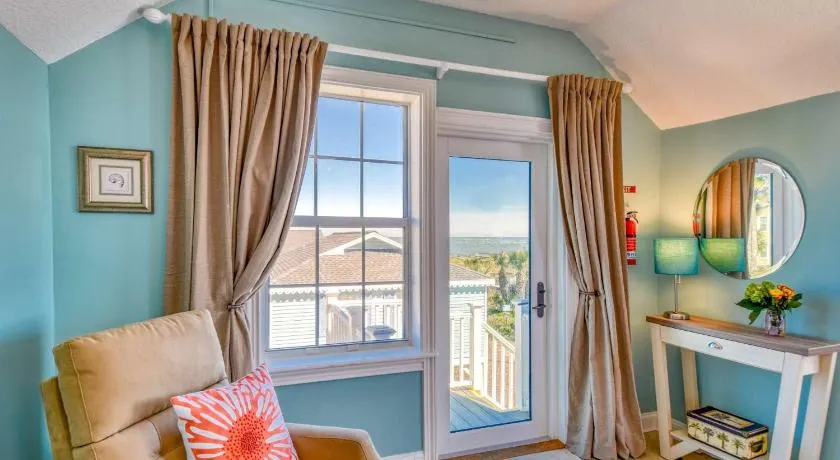 Beachcomber Penthouse - Image 1