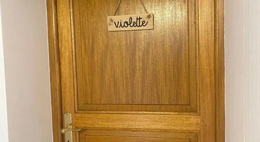 Violette - Image 1