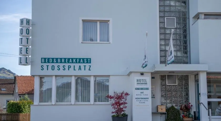 Hotel B&B Stossplatz anytime and easy self Check-in - Image 1