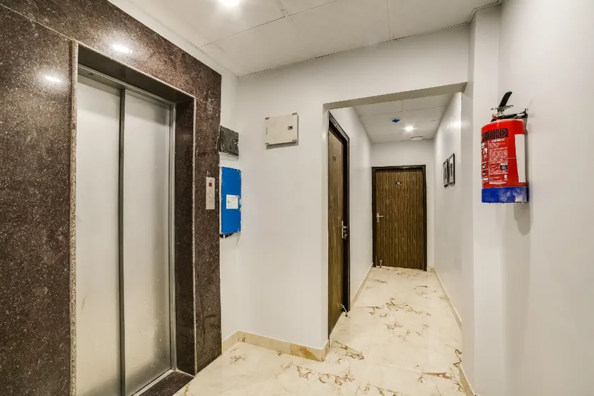 Silverkey Executive Stays 45397 Tilak Nagar Metro - Image 1