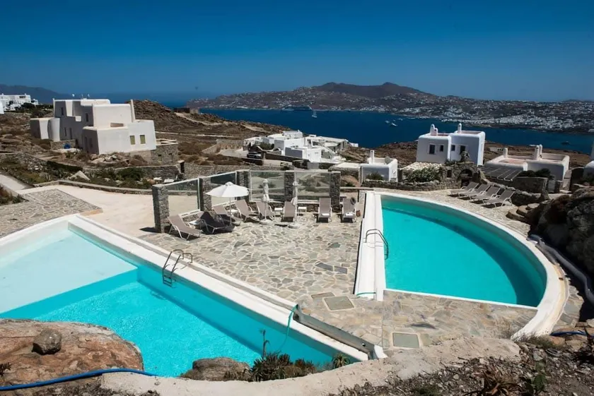 Gorgeous villa w ocean views and shared pools! - Image 1