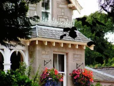 Craigmhor Lodge & Courtyard - Image 1