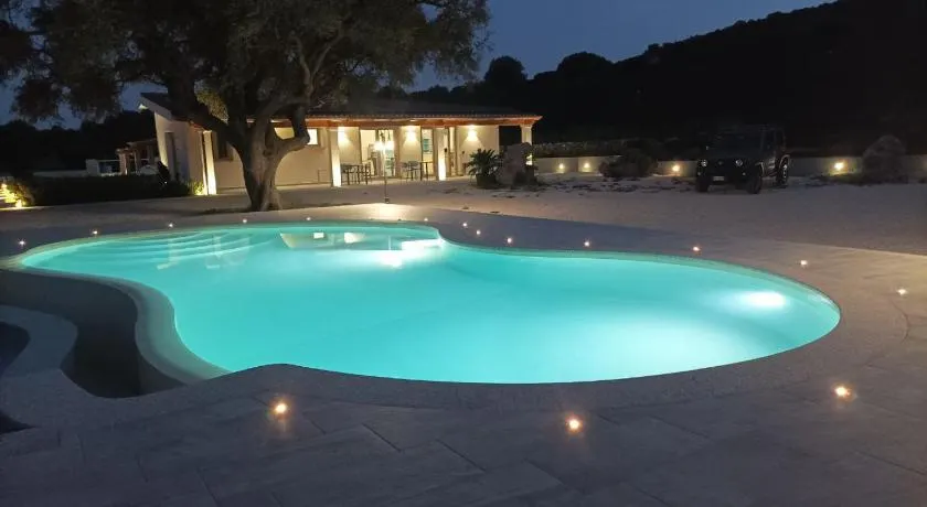 Hotel Pranos Turismo Rurale Cala Gonone - Image 1