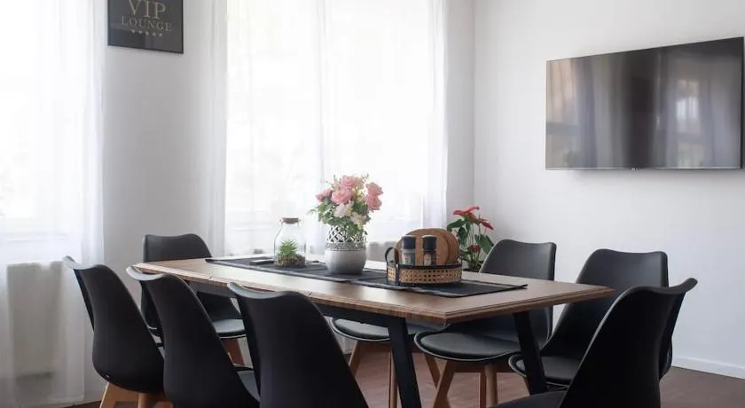 Modern Worker Apartment Gronau - 3 Bedrooms - 7 Single Beds - Image 1