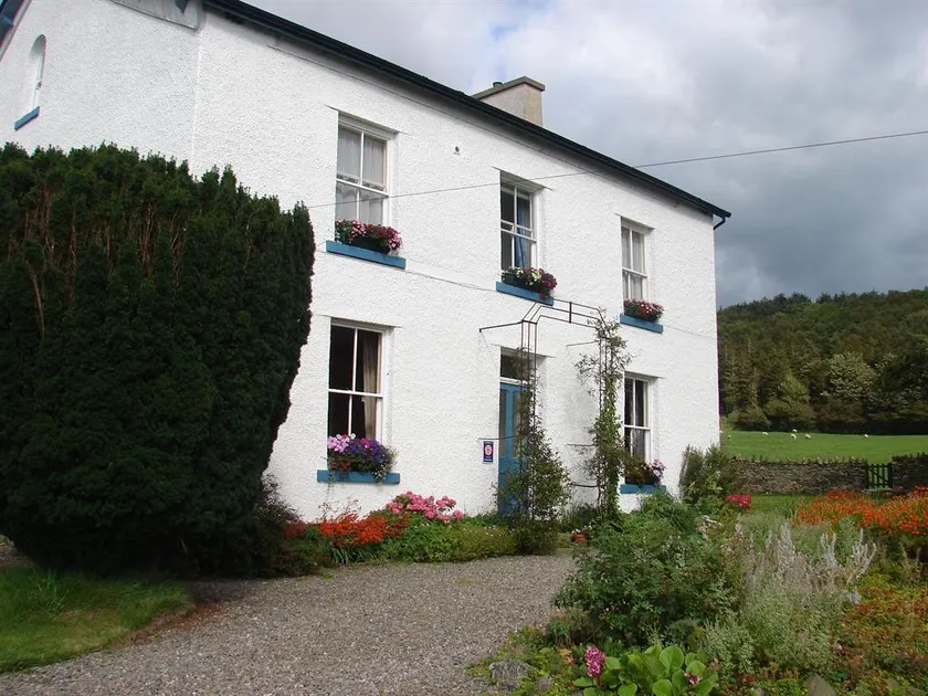 Low Hall Farm - Image 1