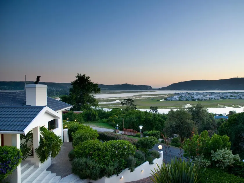Candlewood Lodge - Image 1