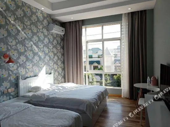 Mile Lake View Baiman Hotel (Wenquan Road Branch) - Image 1