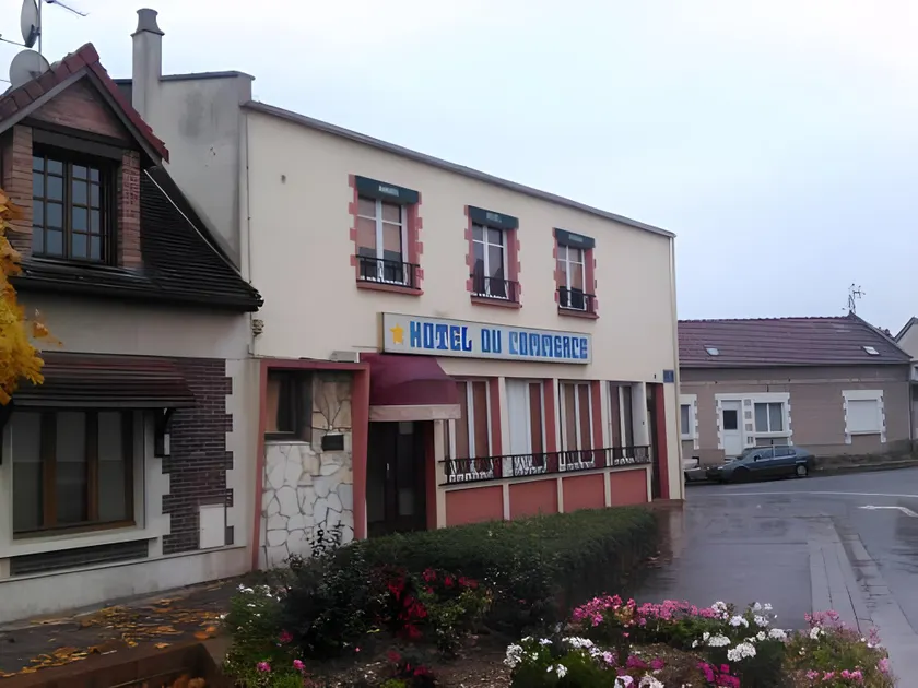 Hôtel Le Commerce Poulainville - Image 1