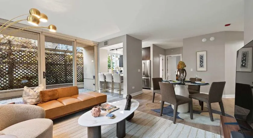 The Bernadin- Designer 3BR City Center with Balcony - Image 1