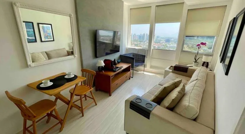 Super Studio com excelente localização, próximo à praia - Image 1