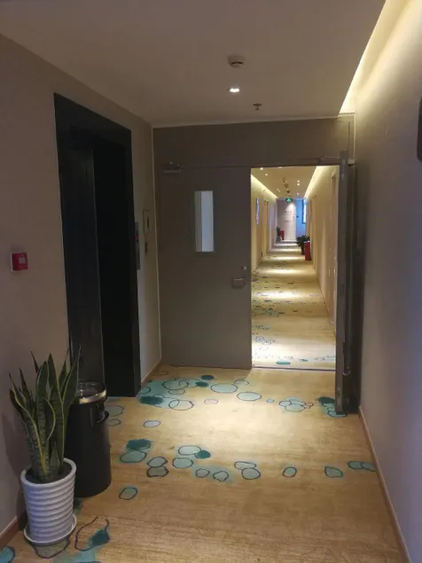 Ru Jia Hua Yi Xi Lie -Bei Jing Liang Xiang Xi Lu Hua Yi Jing Xuan Hotel - Image 1