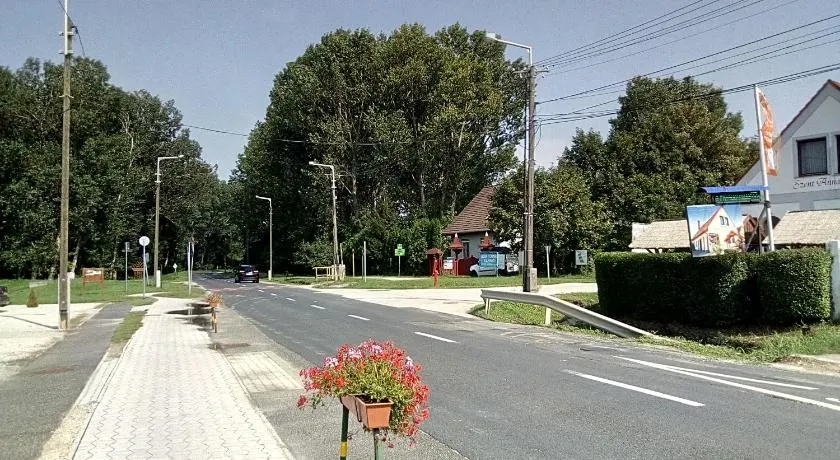 F 106 Vendégház - Image 1