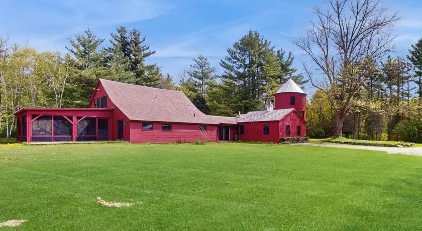 The Red Silo - Image 1