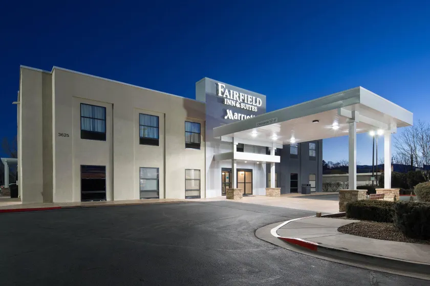 Fairfield Inn & Suites by Marriott Santa Fe - Image 1