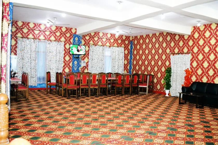 Hotel Ground Plaza - Image 1
