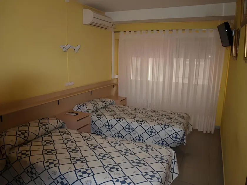 Hostal San Jorge - Image 1