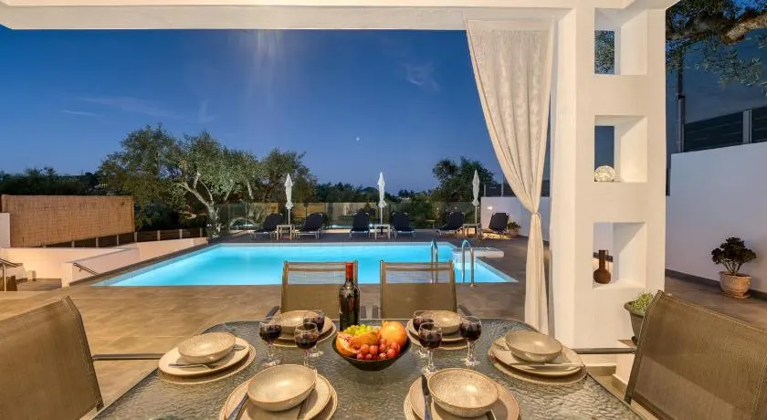 Villa Astoria Keri - Image 1