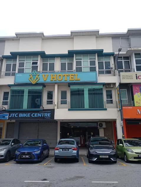 V Hotel Sri Gombak - Image 1