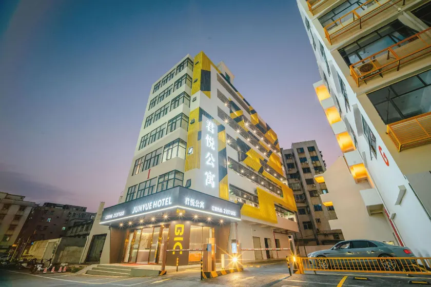 Junchen Hotel (Huizhou Ganghui Shopping Center Branch) - Image 1
