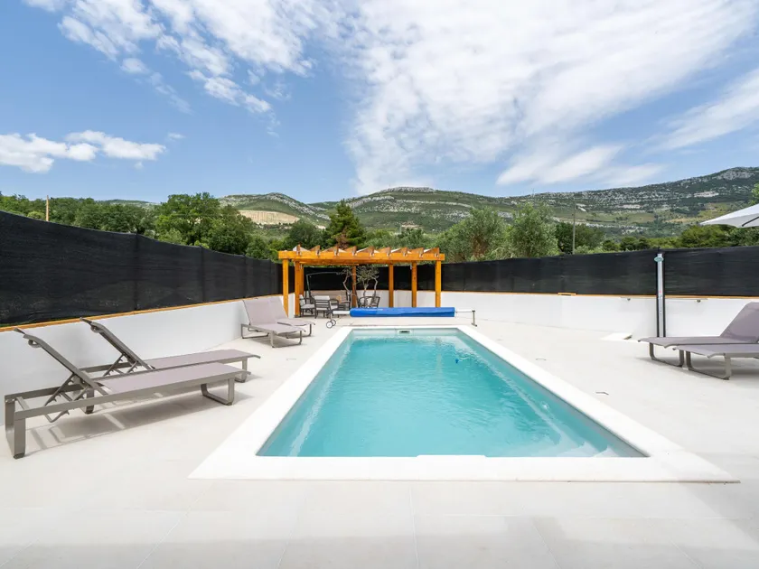 Splendid Holiday Home in Kaštel Novi - Rudine with Pool - Image 1